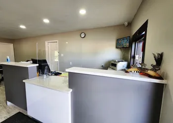 Scottish Inn & Suites hotel thumbnail 3