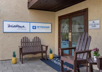 Club Wyndham Dolphin's Cove hotel thumbnail 2