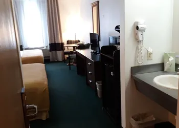 Pleasant Moose Lodge hotel thumbnail 6