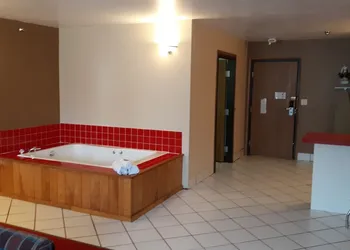 Pleasant Moose Lodge hotel thumbnail 8