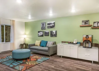 WoodSpring Suites Atlanta Newnan hotel thumbnail 3