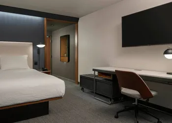 Courtyard by Marriott Iowa City University Heights hotel thumbnail 5