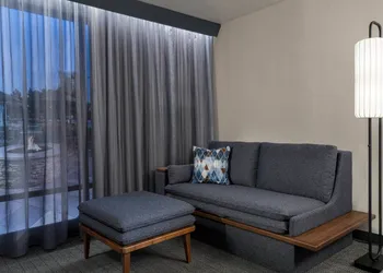 Courtyard by Marriott Iowa City University Heights hotel thumbnail 6
