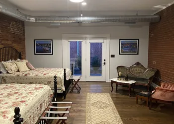Belle Louise Historic Guest House hotel thumbnail 3