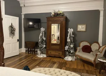 Belle Louise Historic Guest House hotel thumbnail 6