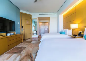 Hotel Palacio Mundo Imperial hotel thumbnail 3