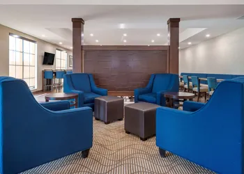 Comfort Inn & Suites hotel thumbnail 2
