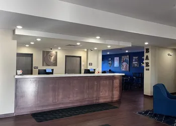 Comfort Inn & Suites hotel thumbnail 5