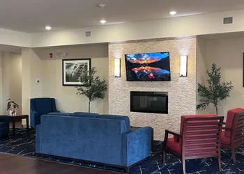 Comfort Inn & Suites hotel thumbnail 7