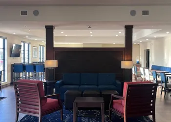 Comfort Inn & Suites hotel thumbnail 8