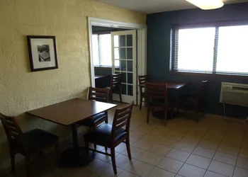 Relax Inn hotel thumbnail 3