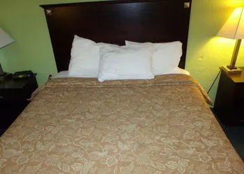 Relax Inn hotel thumbnail 5