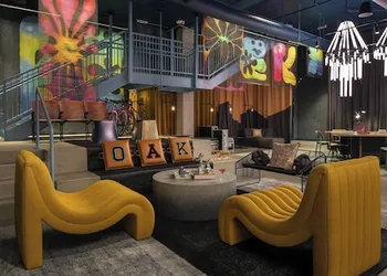 Moxy Oakland Uptown hotel thumbnail 2
