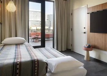 Moxy Oakland Uptown hotel thumbnail 6