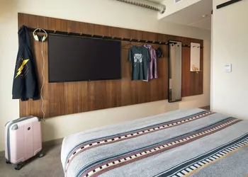 Moxy Oakland Uptown hotel thumbnail 7