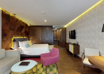 The Fives Downtown Hotel - Curio Collection by Hilton hotel thumbnail 6