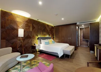 The Fives Downtown Hotel - Curio Collection by Hilton hotel thumbnail 7