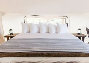 Under Canvas Mount Rushmore hotel thumbnail 6