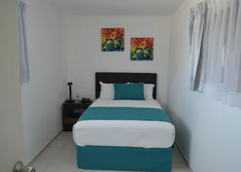 Container Inn Hotel Aeropuerto hotel thumbnail 6