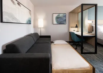 SpringHill Suites by Marriott Valencia hotel thumbnail 8