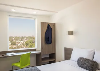 One Ciudad de Mexico La Raza hotel thumbnail 6