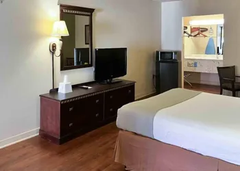 Motel 6 Abbeville, AL hotel thumbnail 6