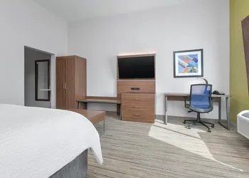 Holiday Inn Express San Antonio East I 10 by IHG hotel thumbnail 8