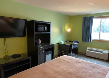 Clarion Inn hotel thumbnail 2