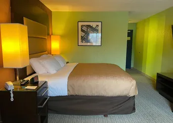 Clarion Inn hotel thumbnail 7