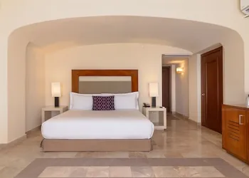 Camino Real Acapulco Diamante hotel thumbnail 8