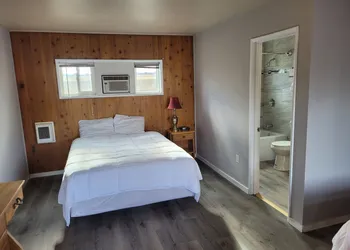 Silver Spur Motel hotel thumbnail 7