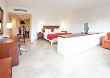 Gamma Plaza Ixtapa hotel thumbnail 6