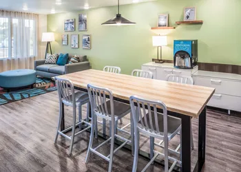 Extended Stay America Select Suites Orlando Kissimmee hotel thumbnail 3