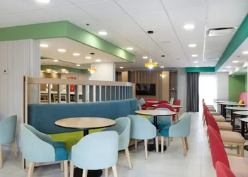 Hampton by Hilton Saltillo hotel thumbnail 2