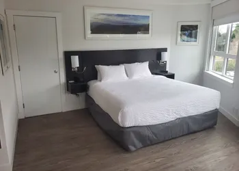 Quality Inn hotel thumbnail 8