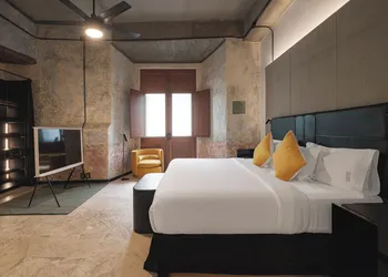 Pug Seal Oaxaca hotel thumbnail 3