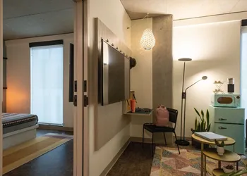 Moxy Portland Downtown hotel thumbnail 2