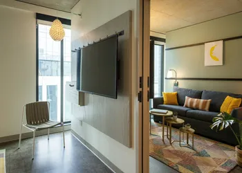 Moxy Portland Downtown hotel thumbnail 3