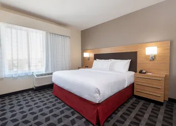 TownePlace Suites by Marriott Indianapolis Airport hotel thumbnail 6