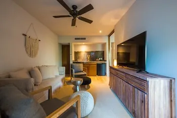 Kimpton Aluna Tulum by IHG hotel thumbnail 4