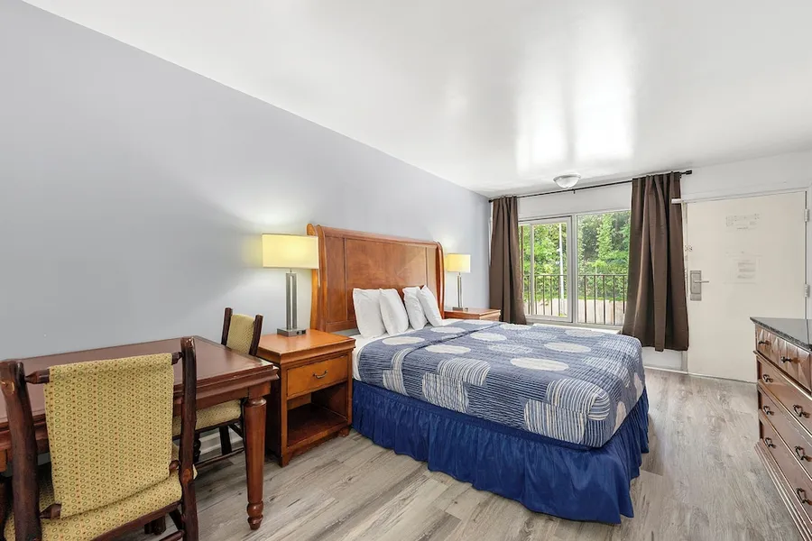 Budgetel Inn and Suites hotel detail image 6