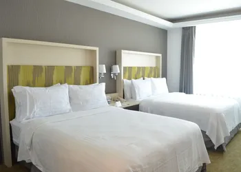 Holiday Inn Queretaro Zona Diamante by IHG hotel thumbnail 4