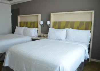 Holiday Inn Queretaro Zona Diamante by IHG hotel thumbnail 7