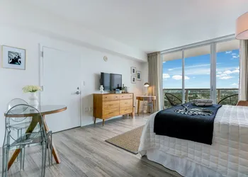 iCoconutGrove Vacation Rentals hotel thumbnail 3