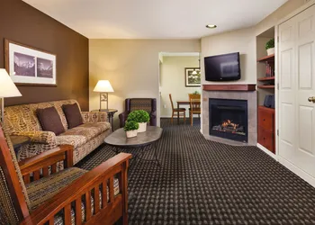 WorldMark Bass Lake hotel thumbnail 3