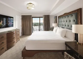 Disney's Riviera Resort hotel thumbnail 7