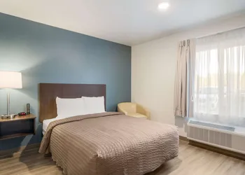 WoodSpring Suites Jacksonville Baymeadows hotel thumbnail 6