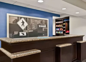 Hampton Inn & Suites Atlanta Airport West/Camp Creek Pkwy hotel thumbnail 2