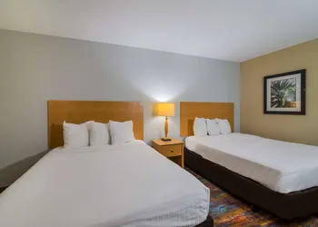 Americas Best Value Inn Fargo hotel thumbnail 7