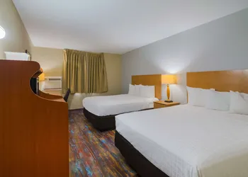 Americas Best Value Inn Fargo hotel thumbnail 8